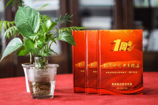 這樣的設(shè)計光盤精裝盒生產(chǎn)印刷制作廠家才是良心公司！