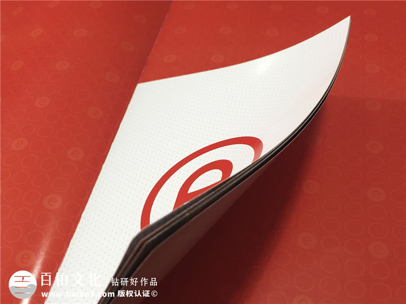 天e木門產(chǎn)品精裝畫冊制作-成都精裝書設計