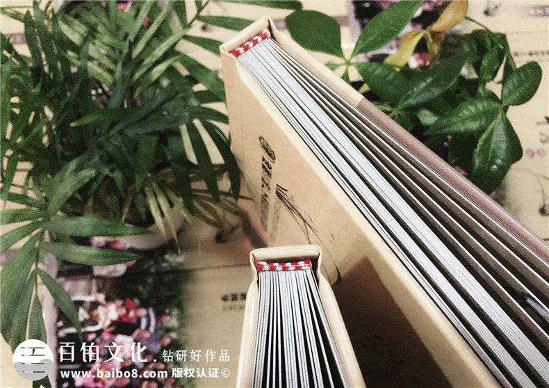 四十四周年同學(xué)聚會(huì)紀(jì)念相冊,封面讓人哭成淚人-成都三磚廠子弟校