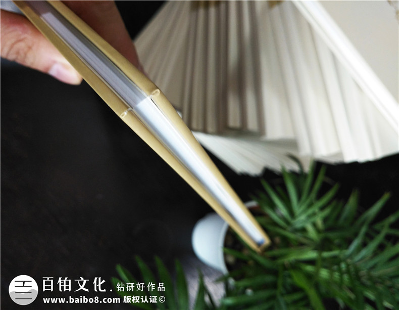 同學(xué)聚會(huì)紀(jì)念冊(cè)設(shè)計(jì) 看20周年同學(xué)聚會(huì)紀(jì)念冊(cè)制作！第2張-宣傳畫(huà)冊(cè),紀(jì)念冊(cè)設(shè)計(jì)制作-價(jià)格費(fèi)用,文案模板,印刷裝訂,尺寸大小