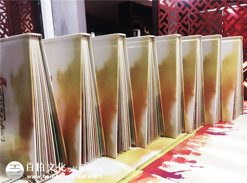 畢業(yè)二十周年同學(xué)聚會紀(jì)念冊如何策劃,相冊設(shè)計模板-太原工業(yè)大學(xué)