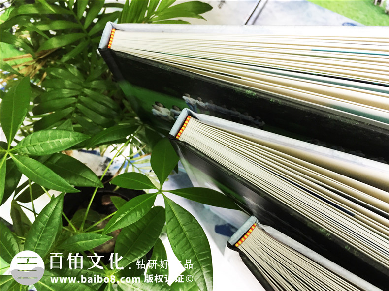 老同學(xué)聚會(huì)之后的相冊(cè)制作 設(shè)計(jì)一本聚會(huì)紀(jì)念冊(cè)延續(xù)同學(xué)友誼！第2張-宣傳畫(huà)冊(cè),紀(jì)念冊(cè)設(shè)計(jì)制作-價(jià)格費(fèi)用,文案模板,印刷裝訂,尺寸大小