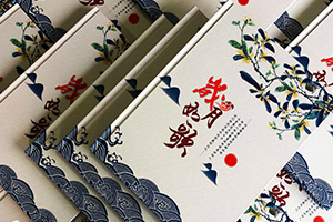 同學(xué)相聚紀(jì)念冊(cè)設(shè)計(jì) 由專(zhuān)業(yè)相冊(cè)制作公司提升聚會(huì)相冊(cè)制作質(zhì)量！